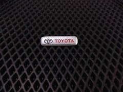 Шильдик (емблема) для килимків Toyota