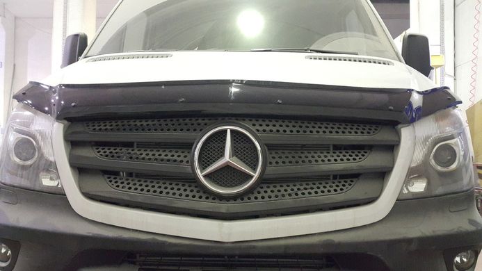 Дефлектор капоту Mercedes Sprinter 2013-2018 короткий EuroCap 5472K965