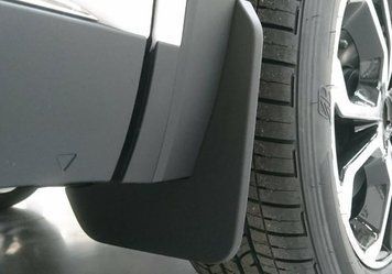 Оригінальний бризковик Renault Arkana 2019- задній правий Renault 767482322R