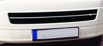 Накладка хромована на решітку радіатора (нижню) Volkswagen T5 Caravelle/Multivan 2003-2010, Carmos 6455774