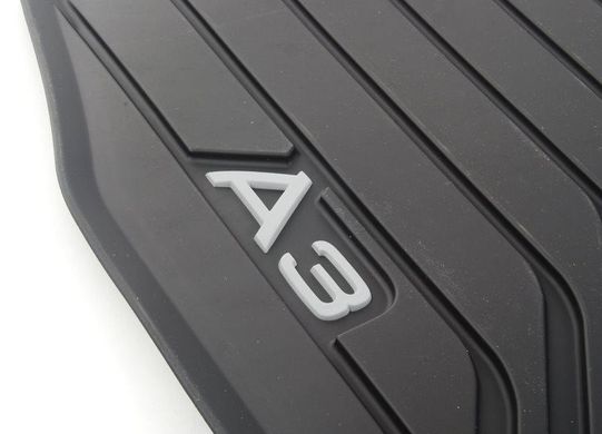 Оригінальні килимки Audi A3 2013-, біле лого А3 передні 2шт 8V5061502041