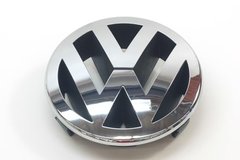 Эмблема решетки радиатора Volkswagen Passat B6 06-11/Touareg 07-09/Golf+ 04-/Touran 07-10 (фольксваген пассат)