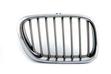 Решітка радіатора BMW X5 (Е53) 2000-2003, права хромована, ребра титан, AVTM, 1800959904