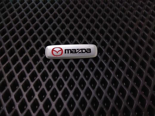 Шильдик (емблема) для килимків Mazda