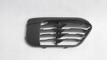 Решетка бампера BMW X1 F48 2015-2019, без отв. п/тум., правая, AVTM, 51117453982, 1450 912