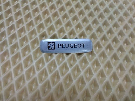 Шильдик (емблема) для килимків Peugeot