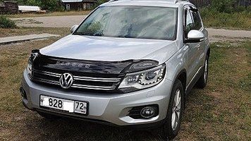 Дефлектор капоту Volkswagen Tiguan 2008-2016 Vip Tuning VW24