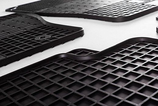 Гумові килимки Lada 2110, 2111, 2112 / Lada PRiora 00- (2 шт) (design 2016) 1036012F Stingray