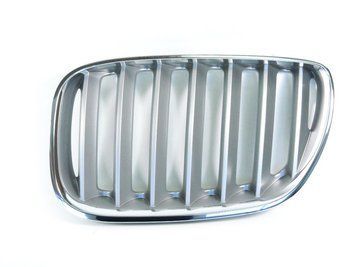 Решітка радіатора BMW X5 (Е53) 2004-2007, ліва хромована, ребра титан, AVTM, 180095993
