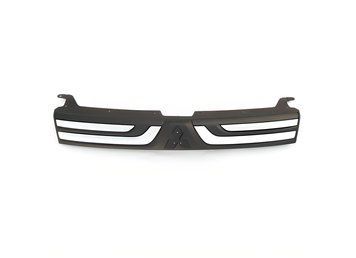 Решетка радиатора Mitsubishi Outlander 2012-2015, черная/хромированная, AVTM, 184824990