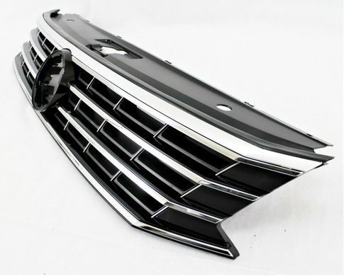 Оригинальная решетка радиатора Volkswagen Passat B8 2015-, USA, черная, с хромированным молдингомами, 561853651H OQE