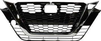 накладка під ліхтарем Nissan Altima 2018- права 623106CA2A AVTM 185063992