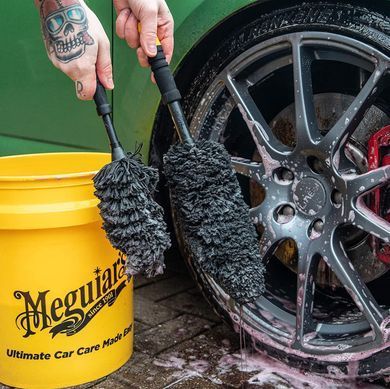 Щетка для мойки дисков Meguiars Supreme Microfibre Wheel Brush Medium (черный) 35см Meguiars X1902EU