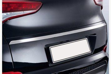 Накладка хромированная над номером (верхняя, узкая) Hyundai Tucson TL 2016-2021, Carmos, 64529347