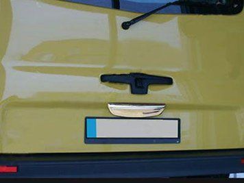 Накладка хромована над номером (з логотипом) Opel Vivaro 2001-2014, Carmos 6458126