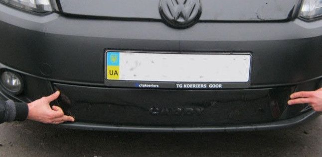 Зимняя накладка Volkswagen Caddy 2010- низ решетка, глянец AVTM FLGL0106