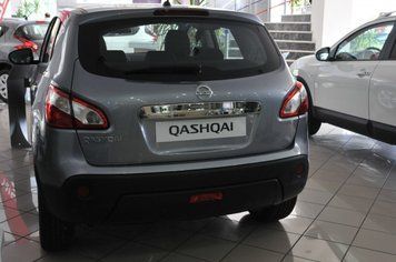 Накладка хромована над номером (без кнопки) Nissan Qashqai 2006-2014, Carmos 6452954
